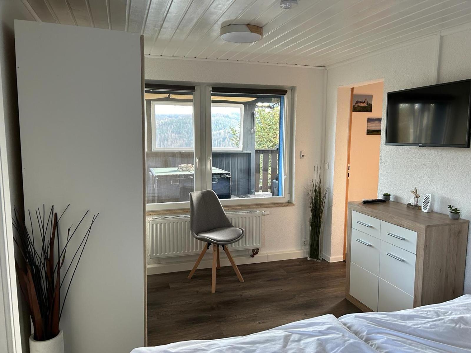 Bungalow Schwarzatalblick In Bad Blankenburg Ortsteil Boehlscheiben Dış mekan fotoğraf